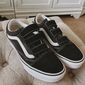 Black vans